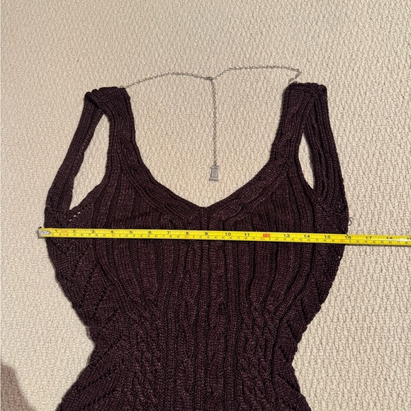 Handmade backless silk crochet dress - Picture 11 of 12